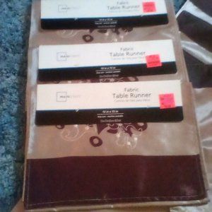 16 NWT placemats and table runners